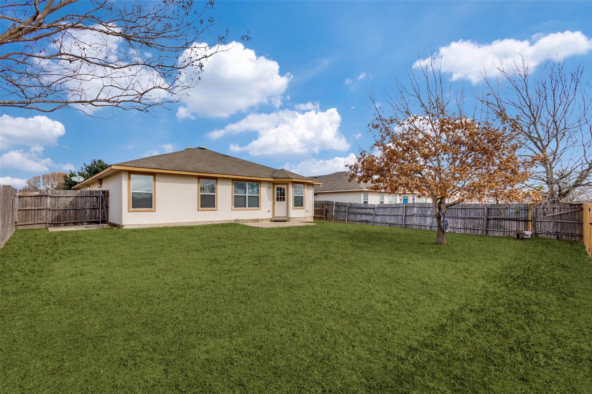 133 Sylvan St, Hutto, TX 78634