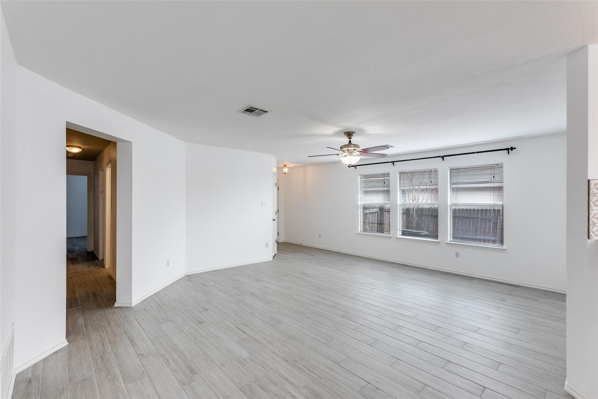 133 Sylvan St, Hutto, TX 78634