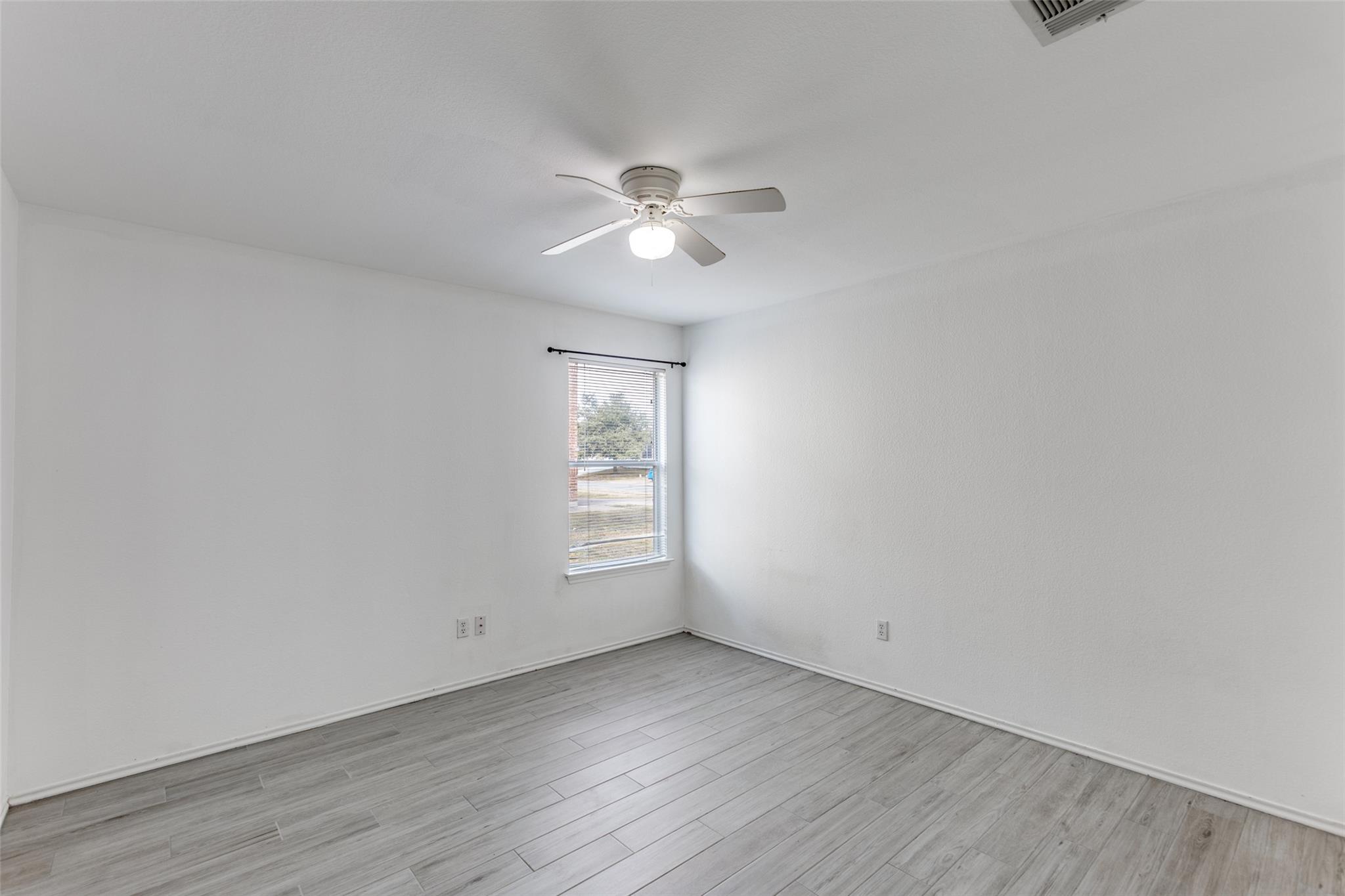 133 Sylvan St, Hutto, TX 78634