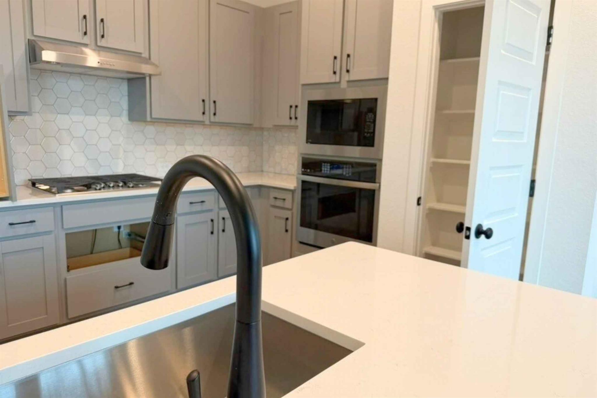 410 Raleigh Dr, Georgetown, TX 78633