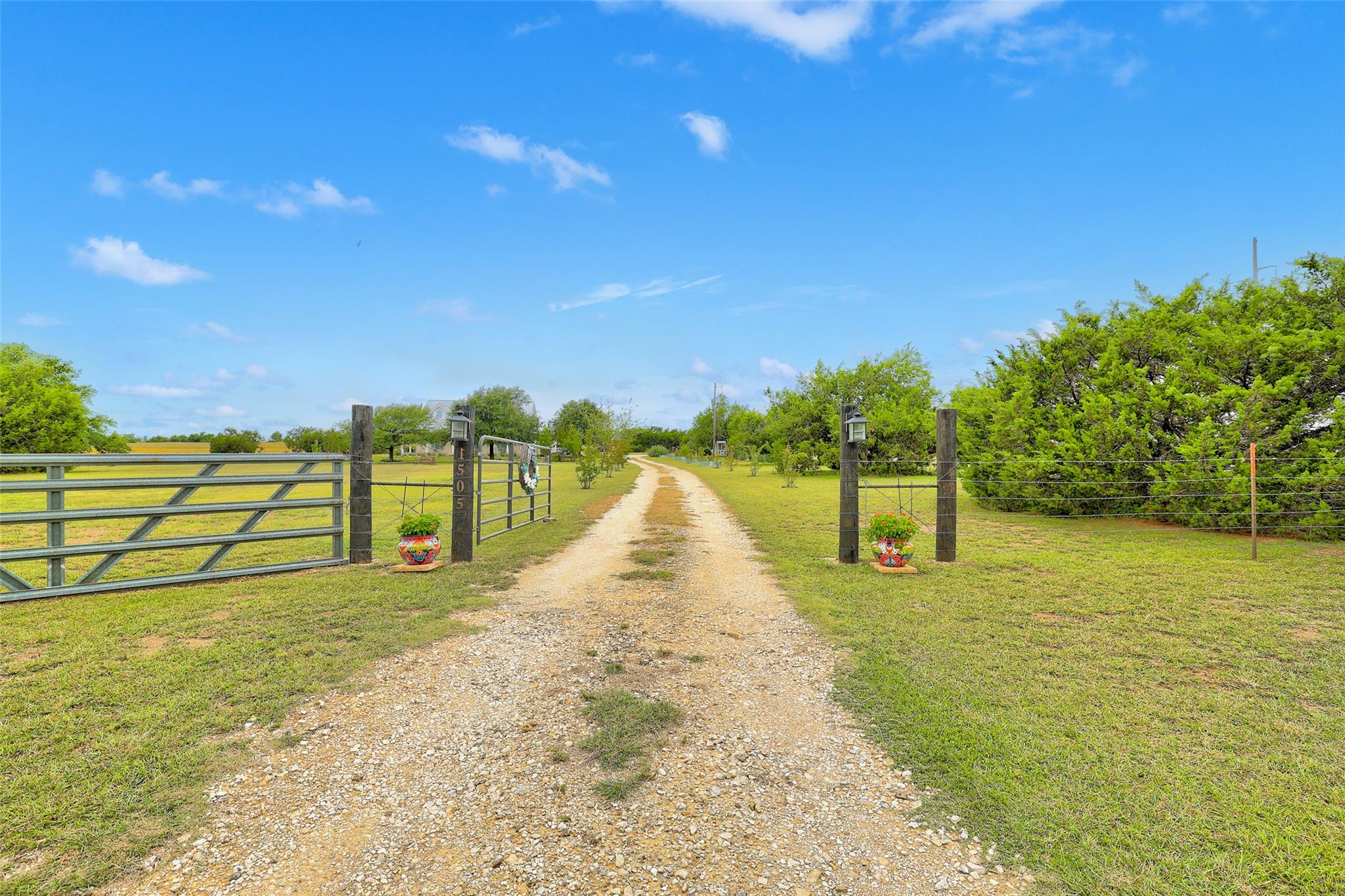 1505 CR 315, Jarrell, TX 76537