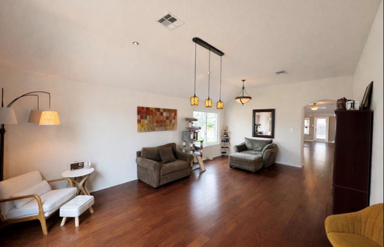 1052 Hot Spring Vly, Buda, TX 78610