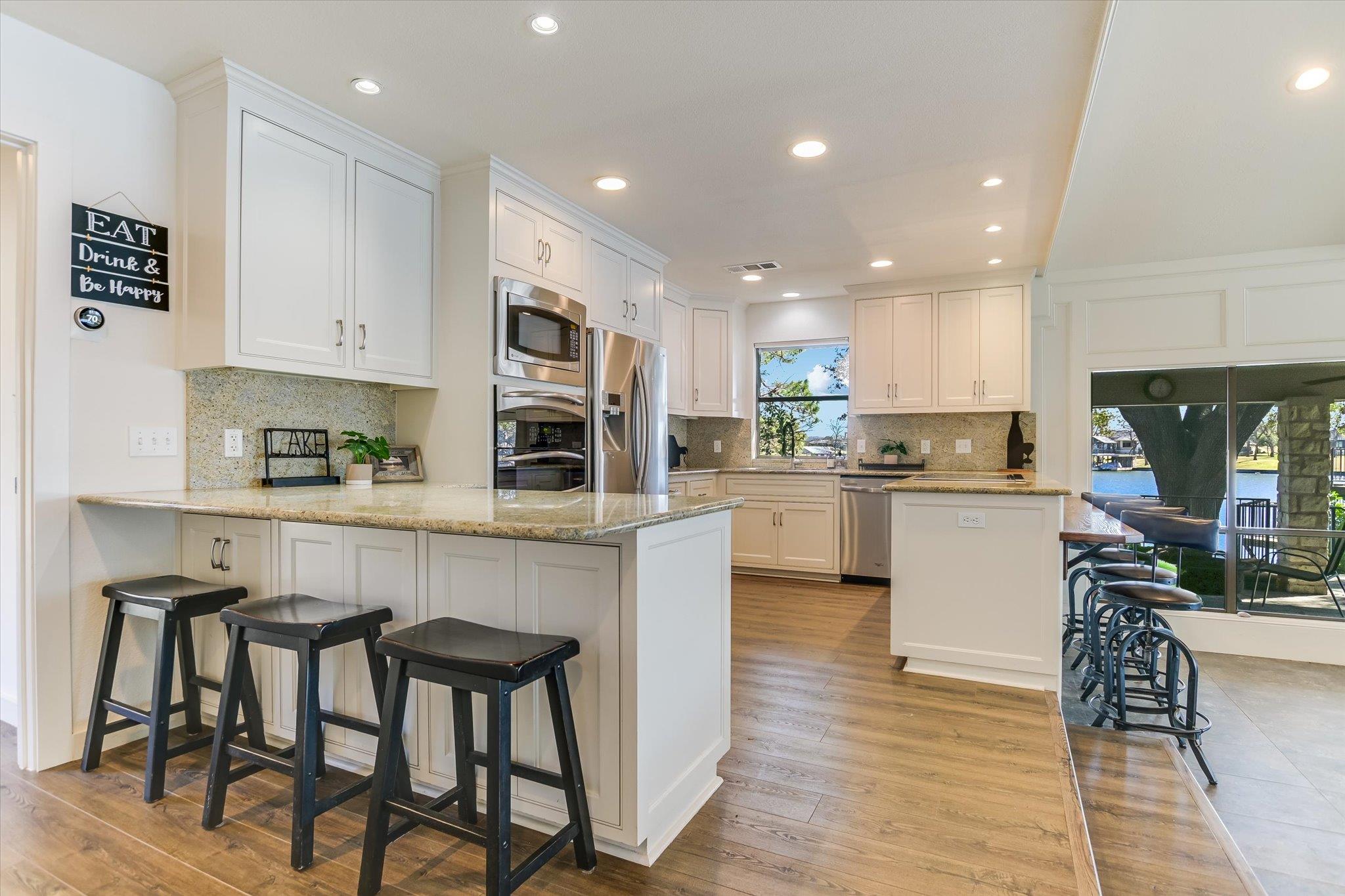 1880 Purple Sage Ln, Kingsland, TX 78639