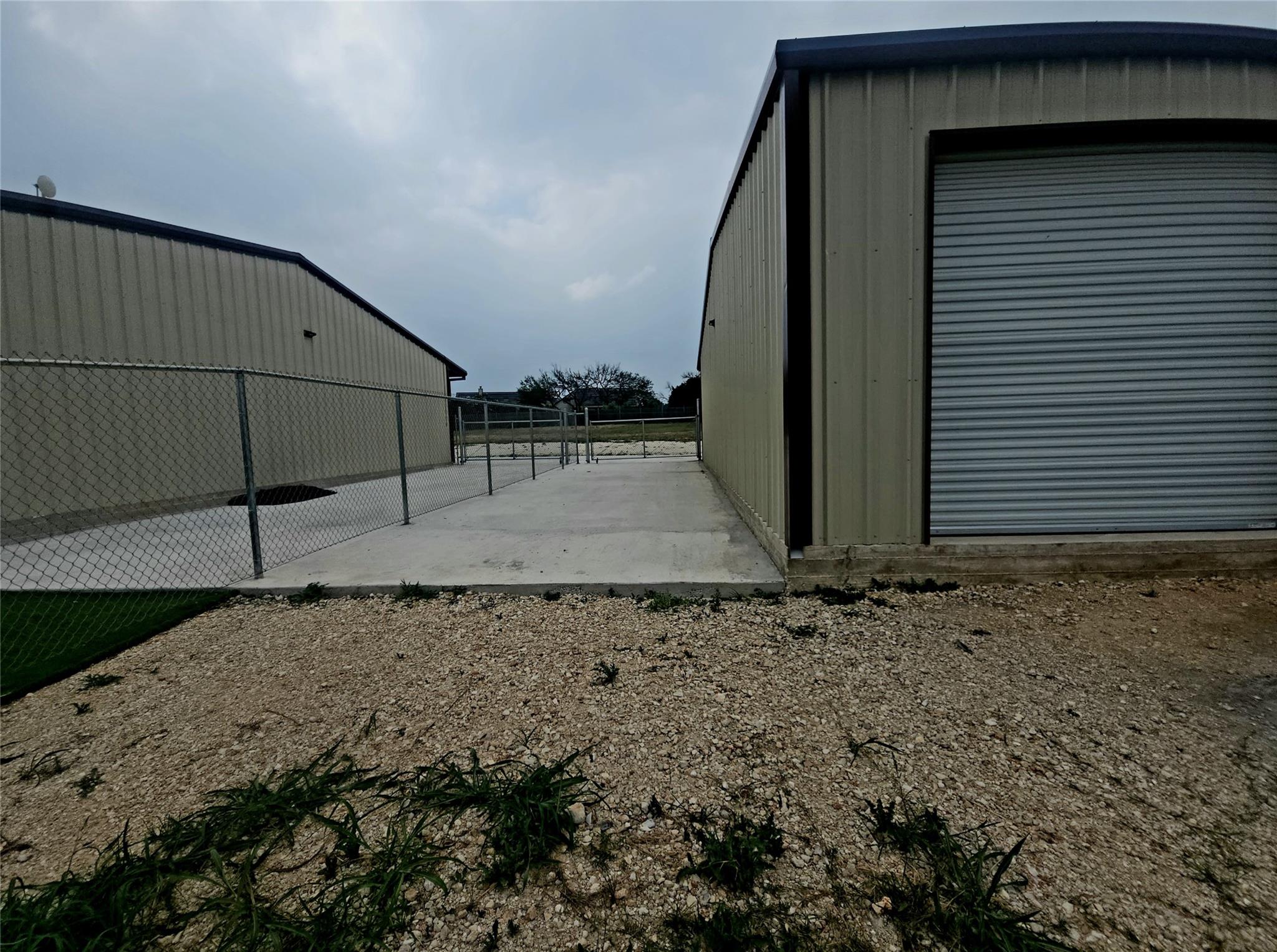 2500 County Road 279 Rd # B, Leander, TX 78641