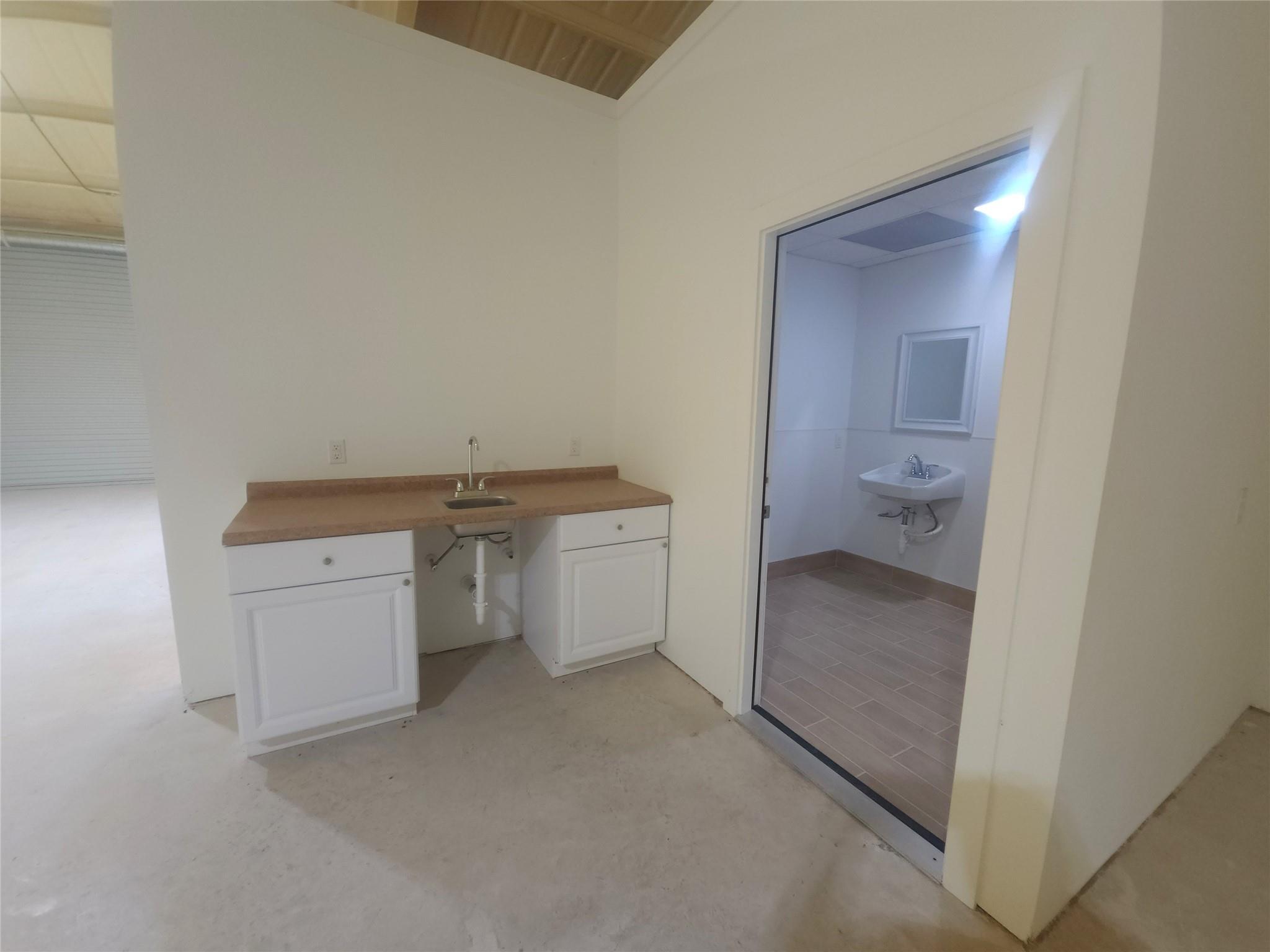 2500 County Road 279 Rd # B, Leander, TX 78641