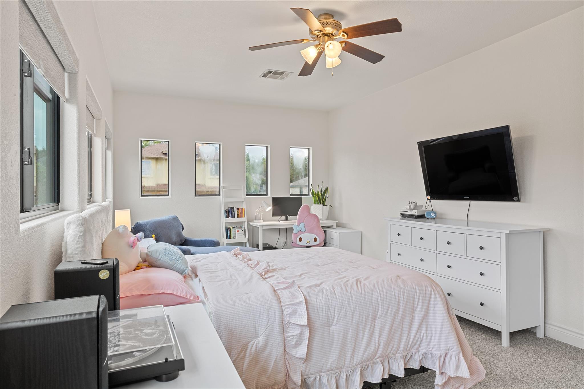 15200 Falcon Dr, Austin, TX 78734