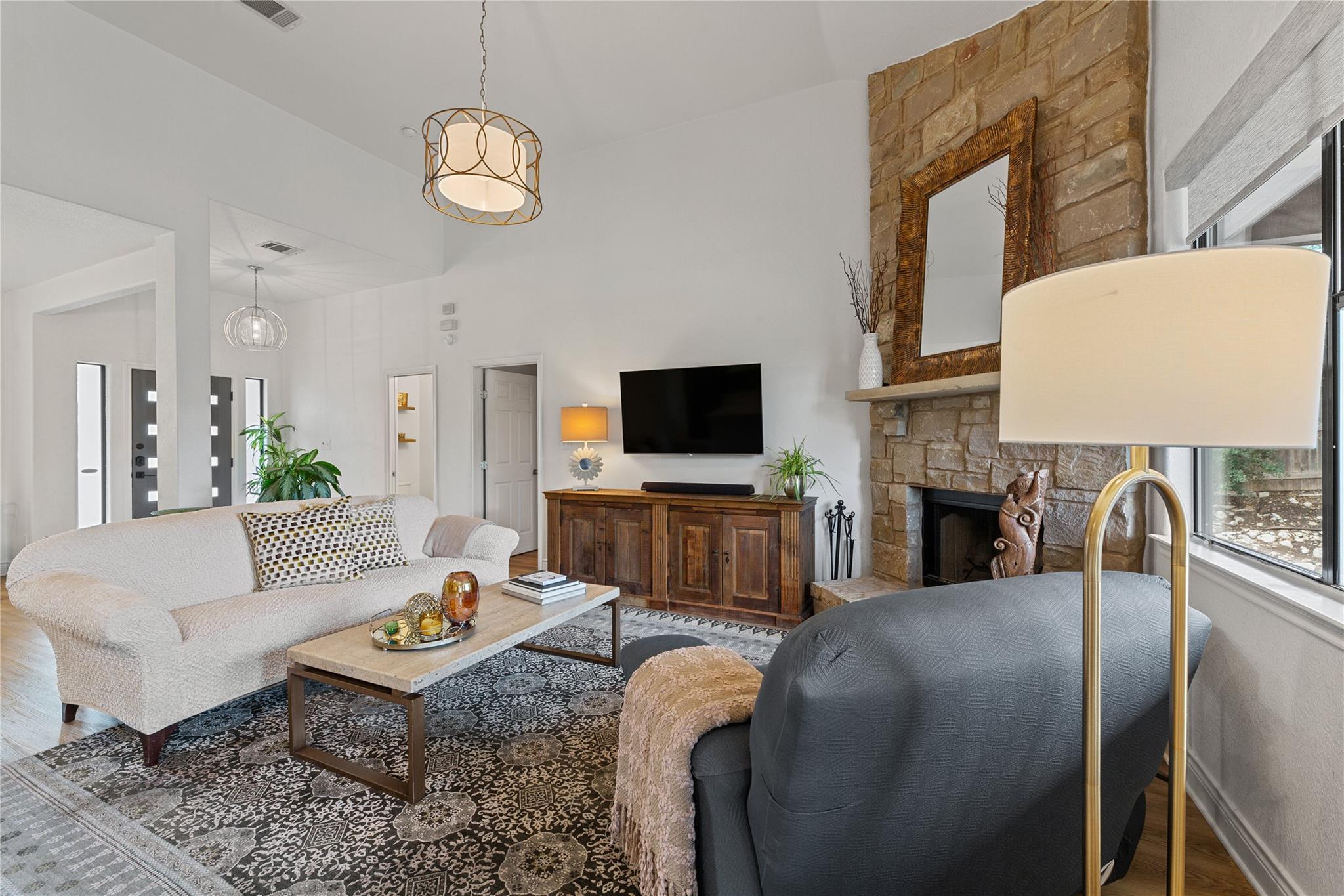 15200 Falcon Dr, Austin, TX 78734