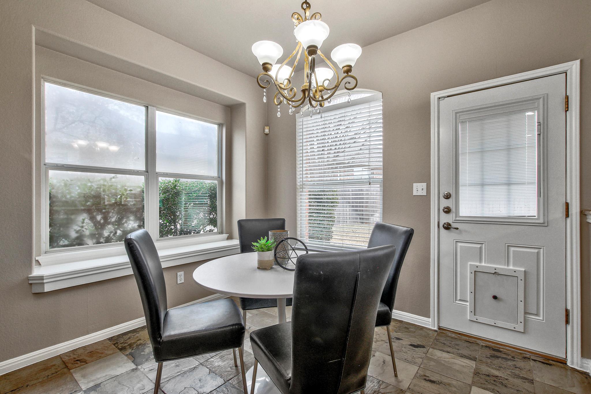 915 Mesquite Hollow Pl, Round Rock, TX 78665