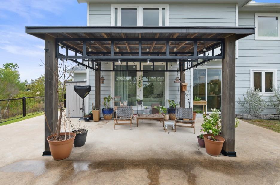 177 Kipahulu Dr, Bastrop, TX 78602