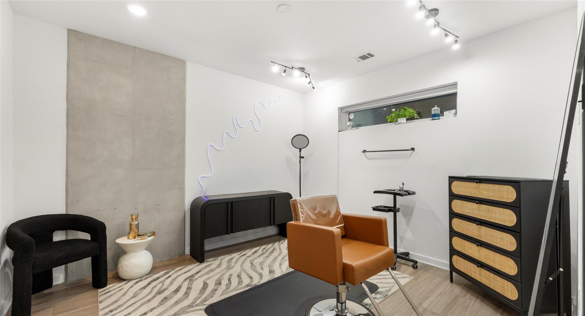 4361 S Congress Ave # 103, Austin, TX 78745