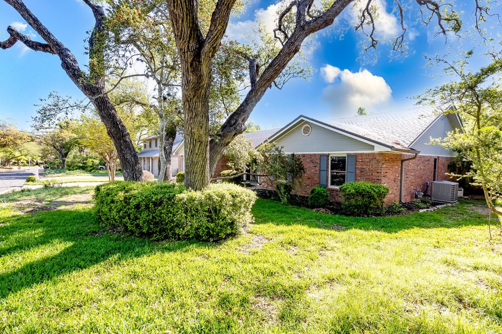 11209 Deadoak Ln, Austin, TX 78759