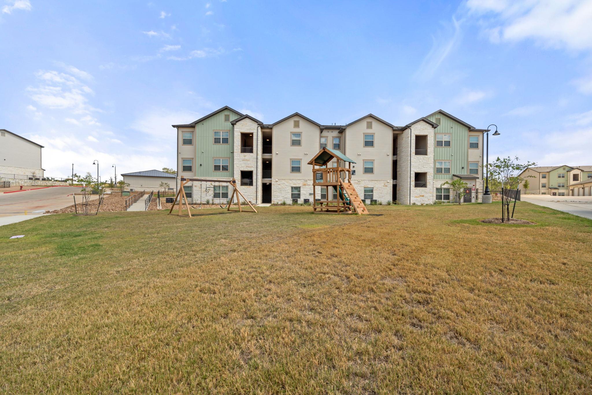 691 Union Chapel Rd # S1, Cedar Creek, TX 78612