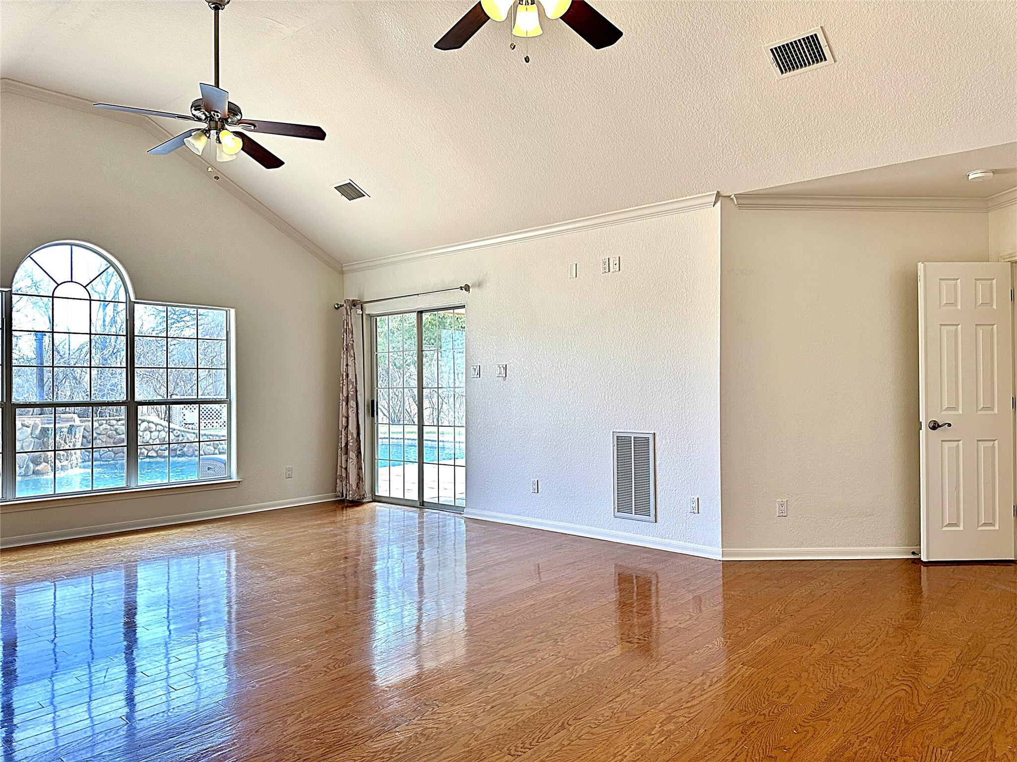 159 Moku Manu Dr, Bastrop, TX 78602