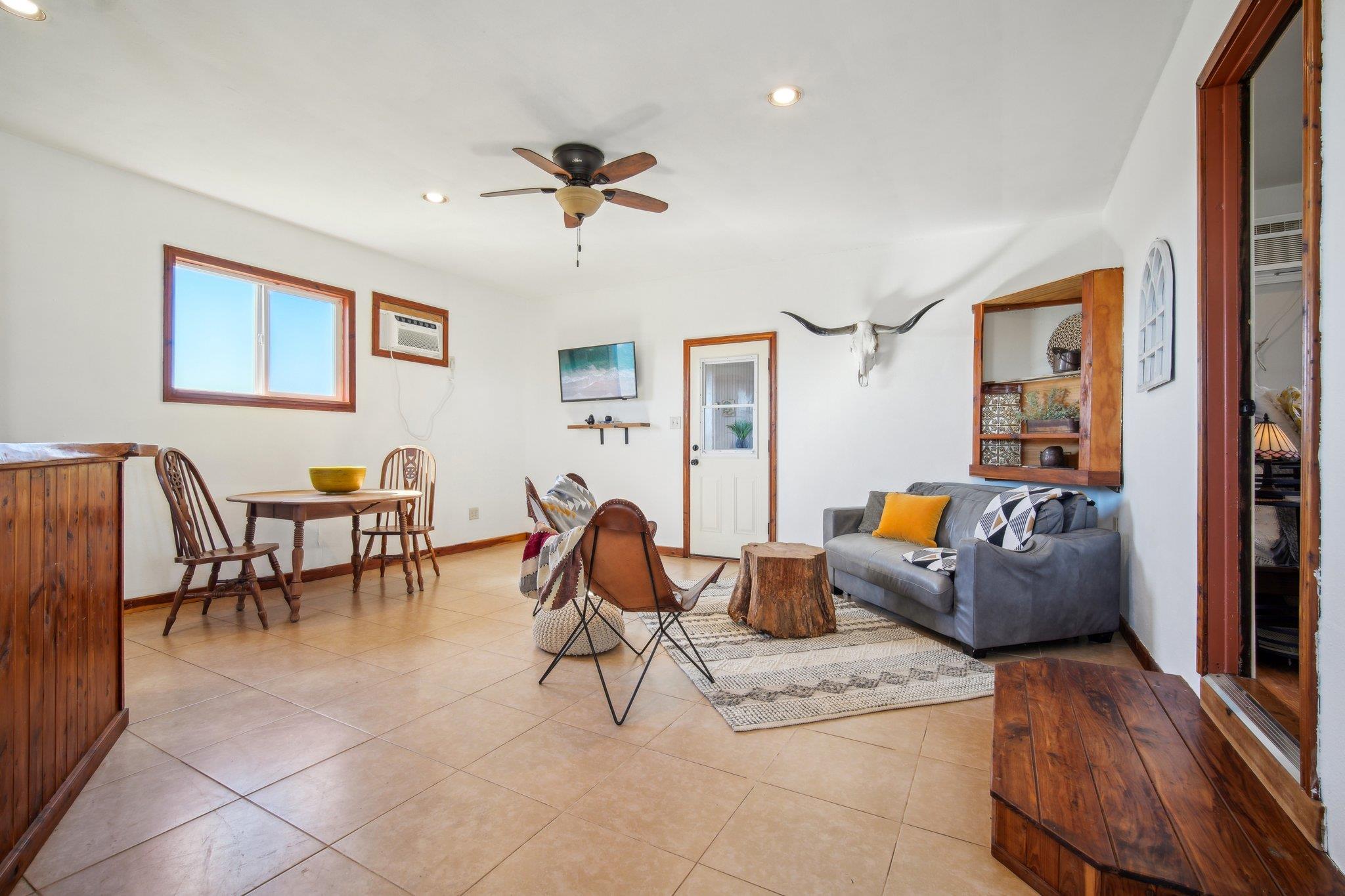 2200 Highway 21 E, Paige, TX 78659