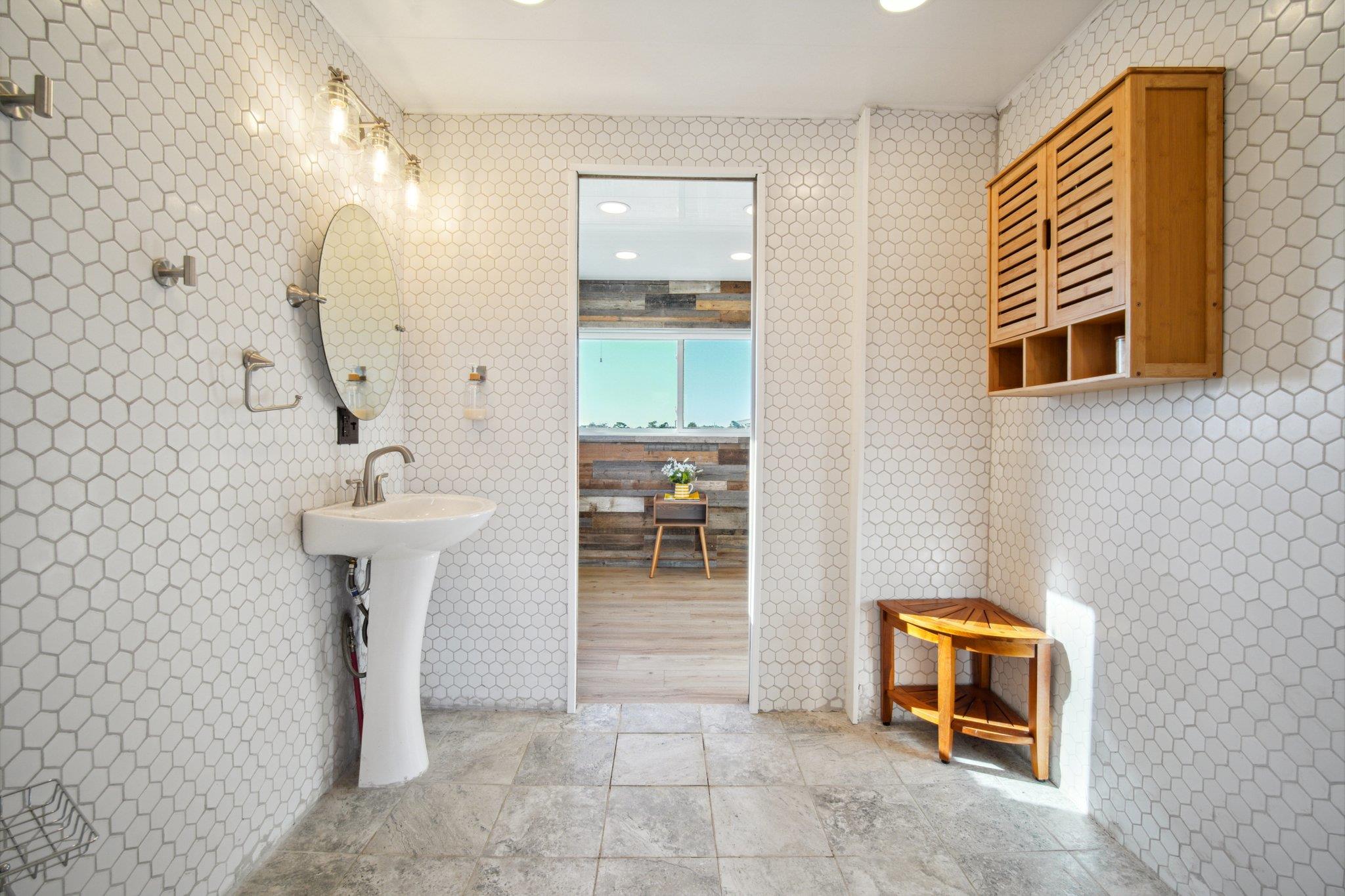 2200 Highway 21 E, Paige, TX 78659