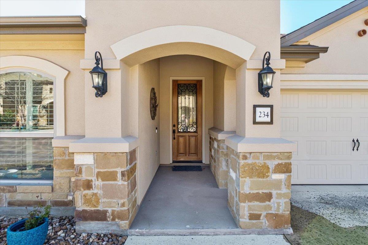 234 Via Valmonte Dr, Buda, TX 78610