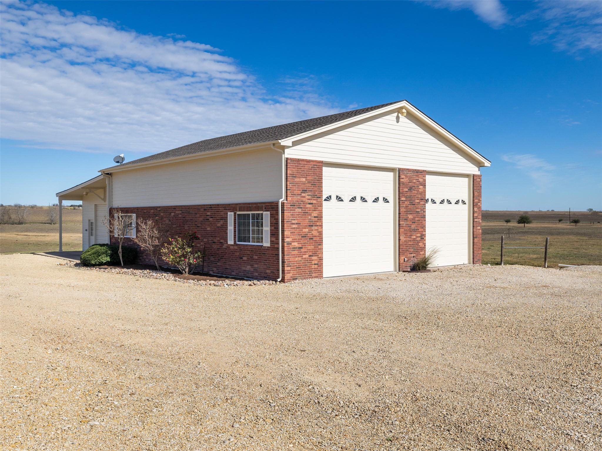 651 County Road 497, Taylor, TX 76574