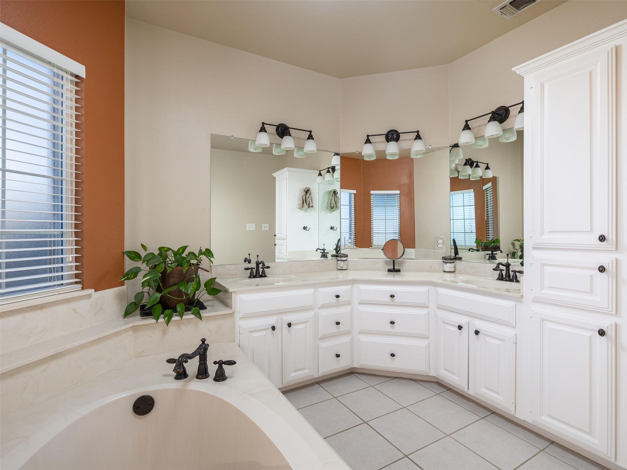 651 County Road 497, Taylor, TX 76574