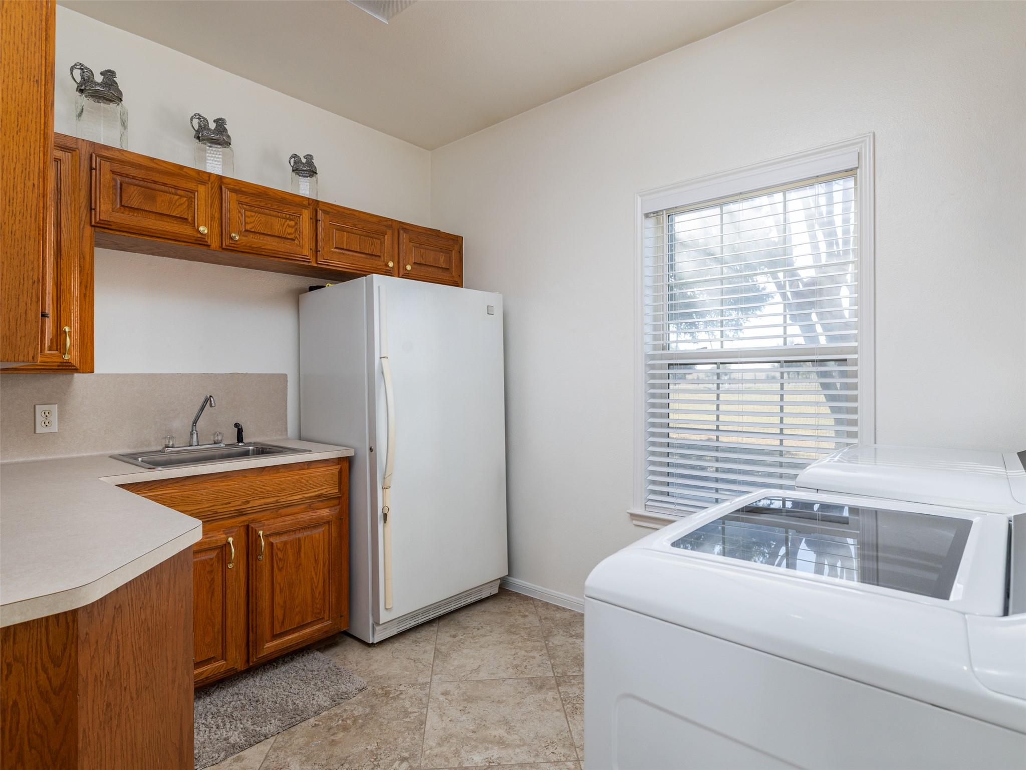 651 County Road 497, Taylor, TX 76574