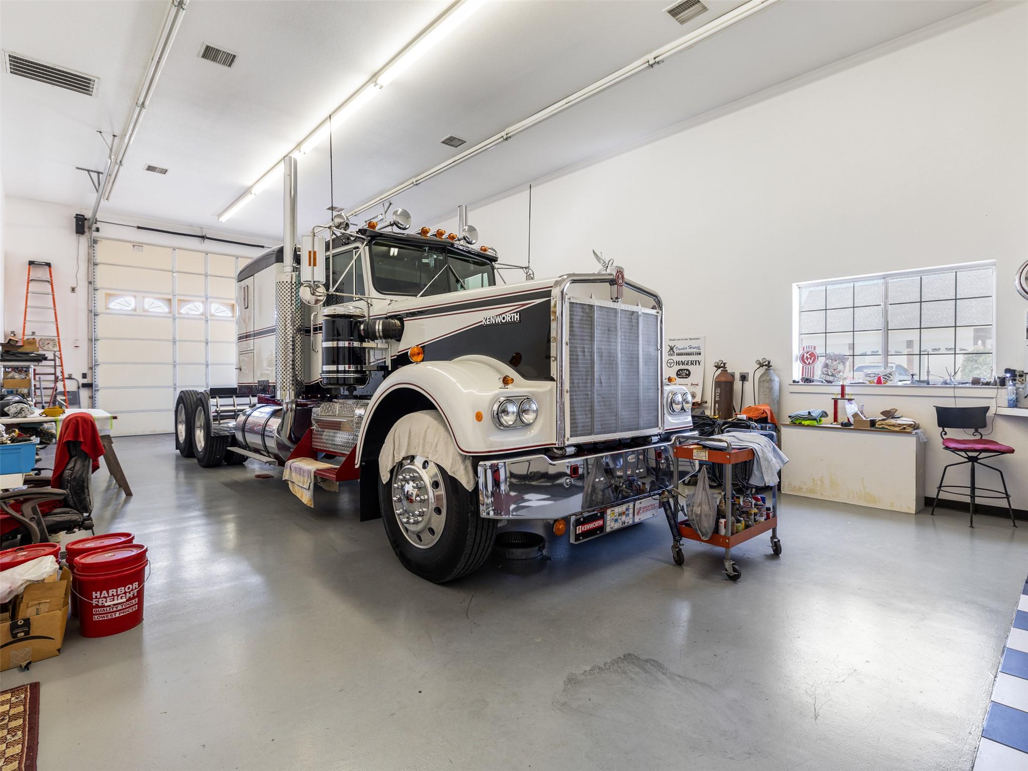 651 County Road 497, Taylor, TX 76574