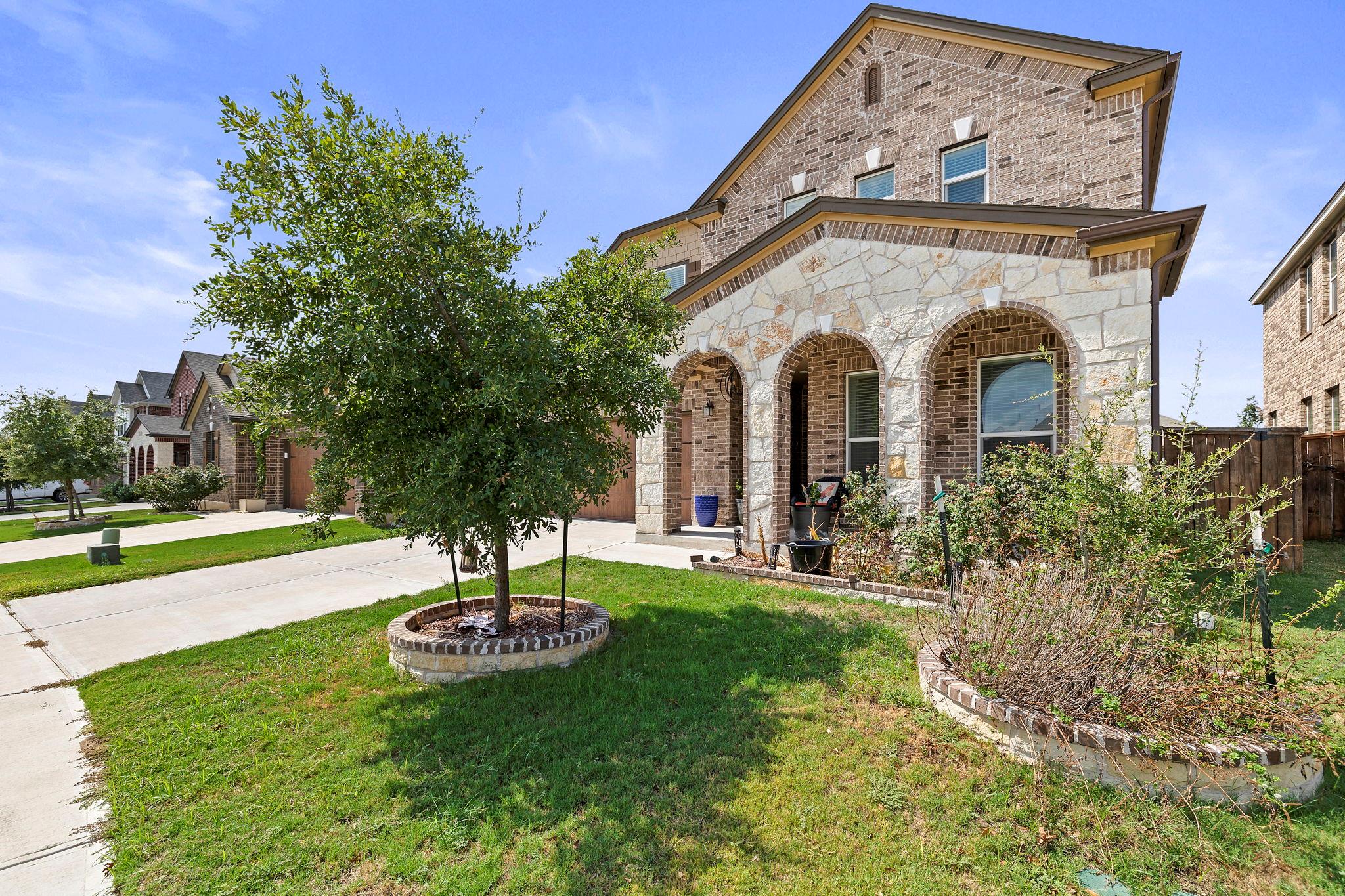 1601 Sonny Dr, Leander, TX 78641