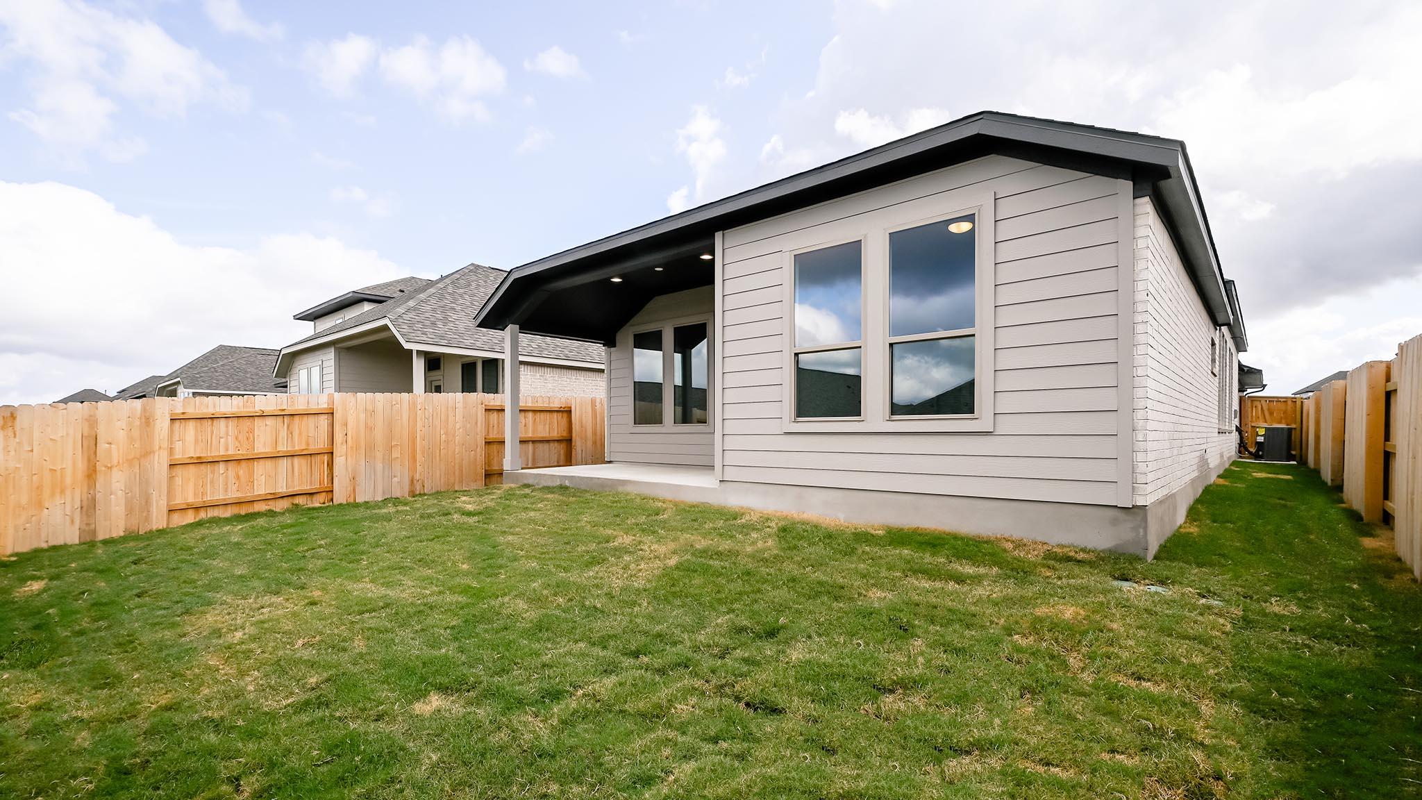 178 Blackborrow Dr, Kyle, TX 78640