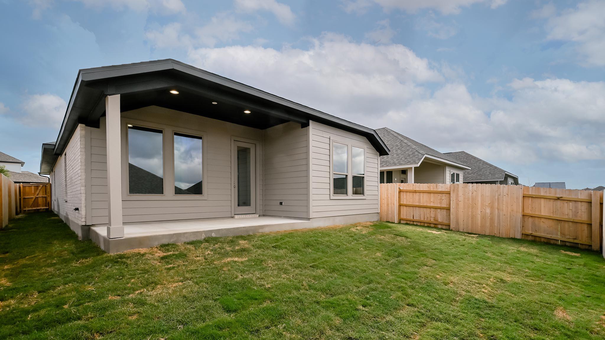 178 Blackborrow Dr, Kyle, TX 78640