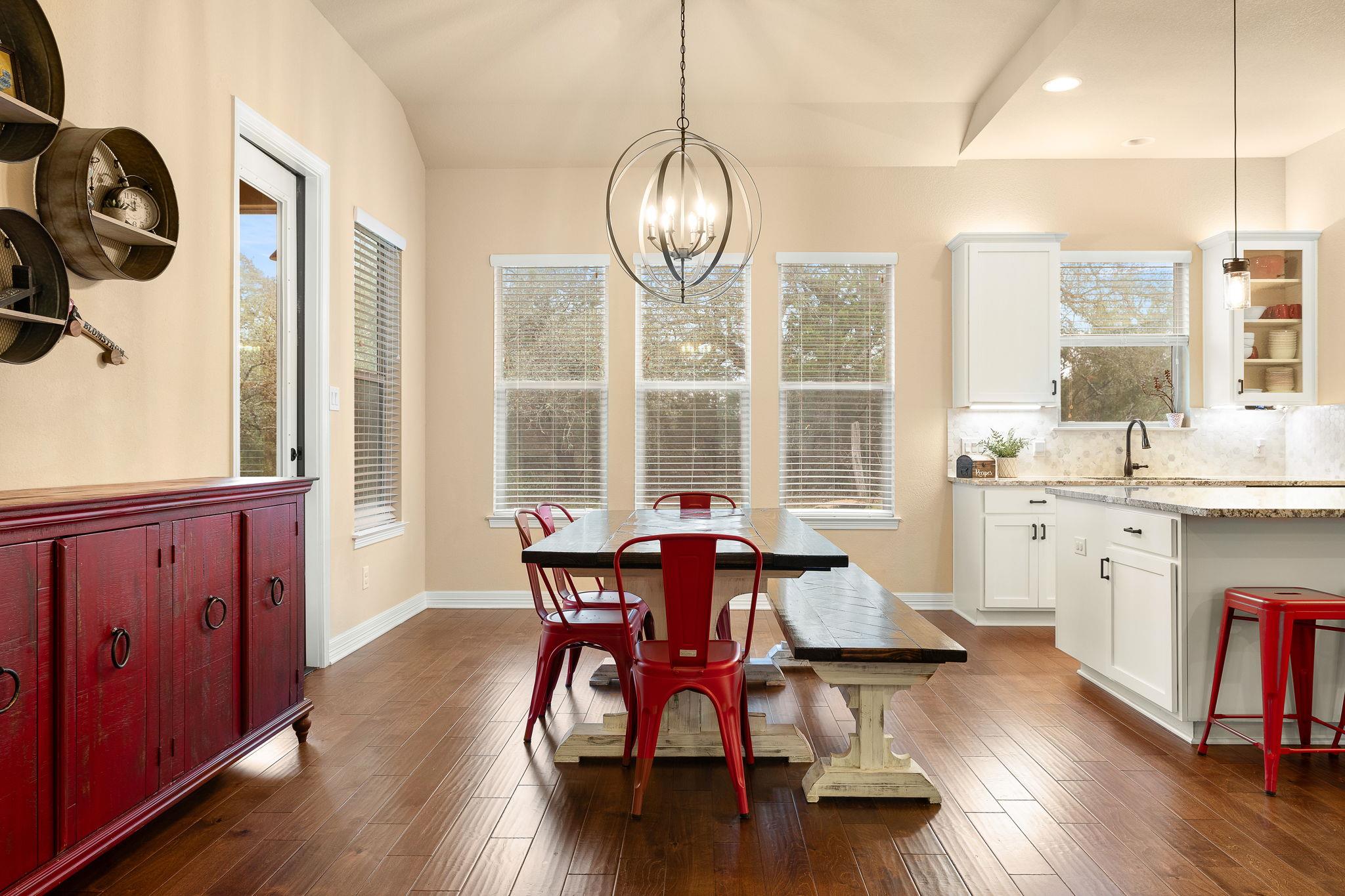 103 Kendall Dr, Spicewood, TX 78669