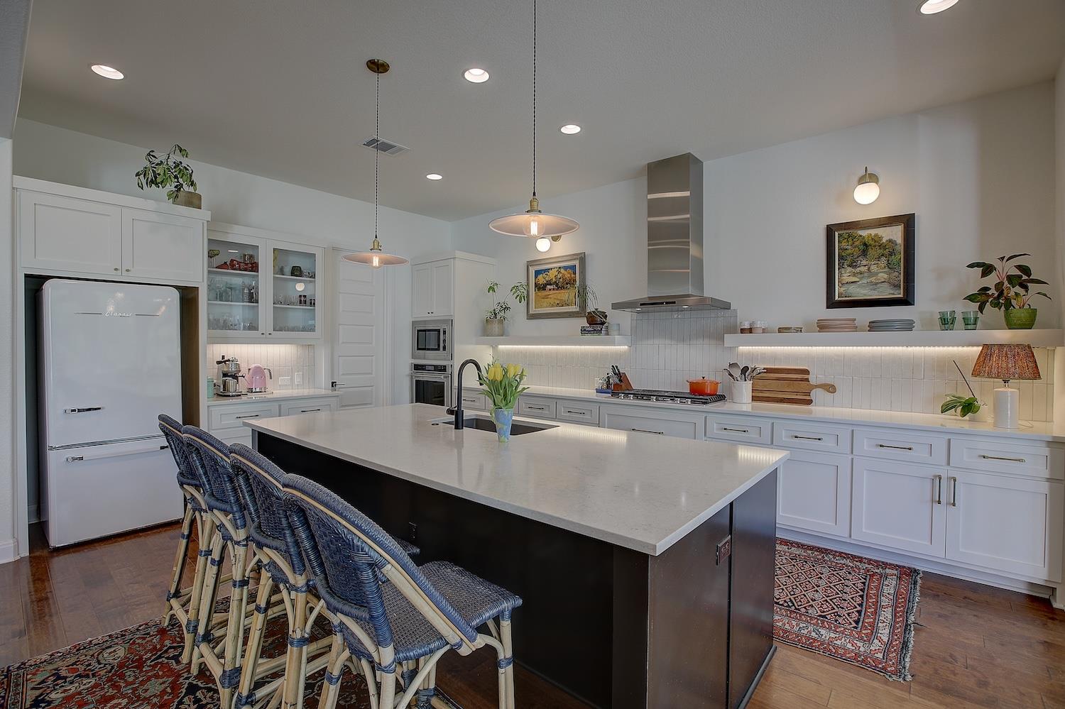 129 Hollytree Ct, Georgetown, TX 78628