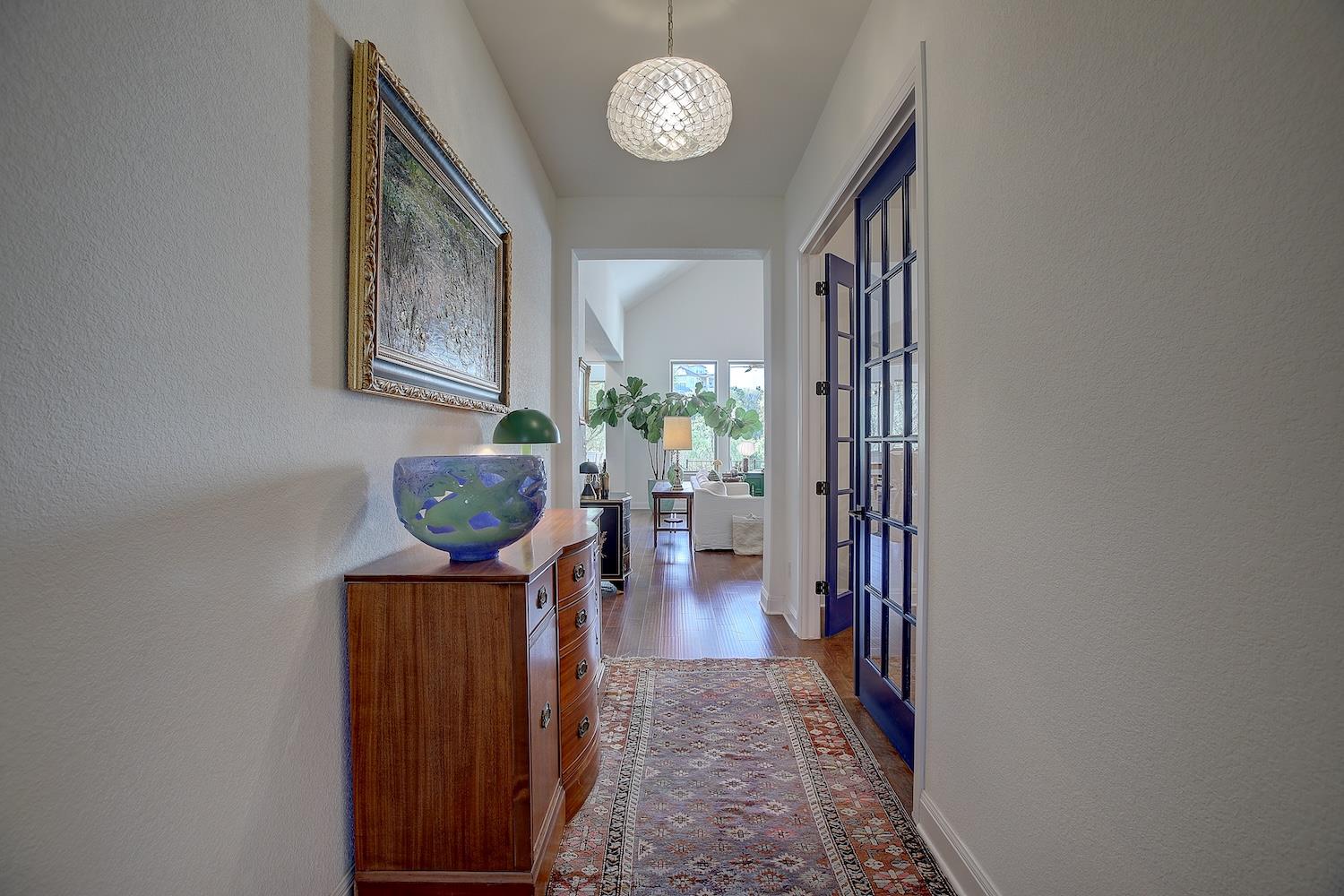 129 Hollytree Ct, Georgetown, TX 78628