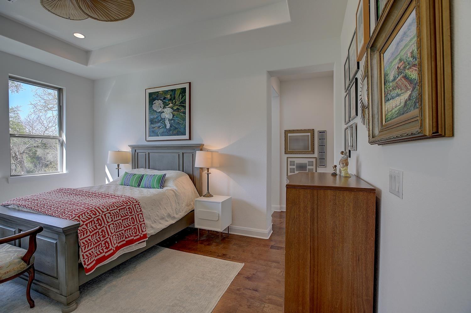 129 Hollytree Ct, Georgetown, TX 78628