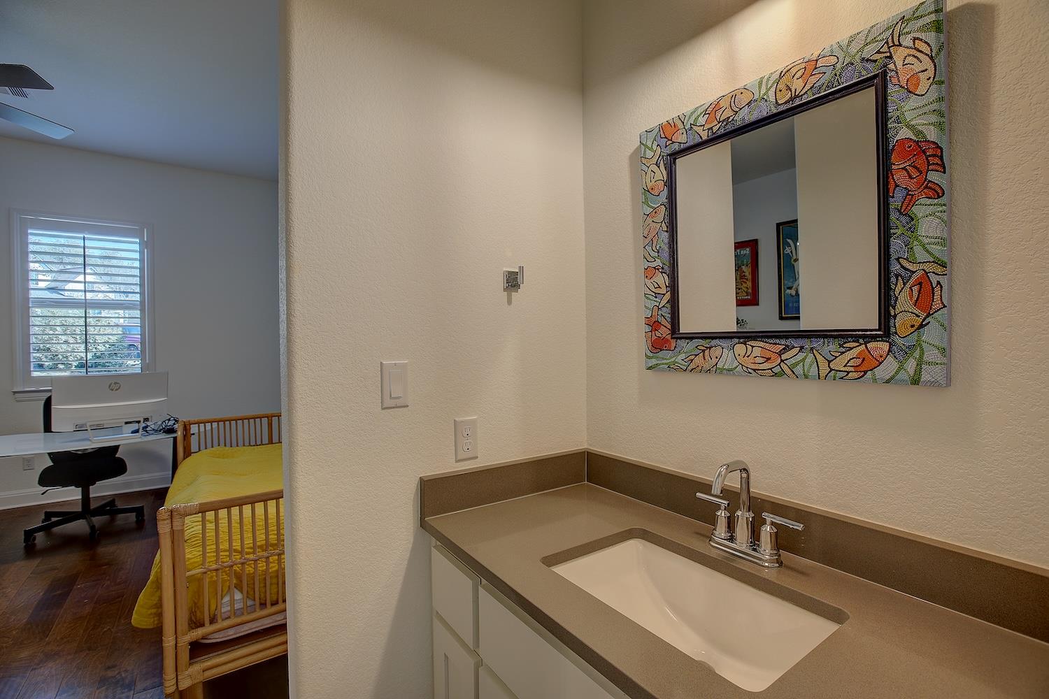 129 Hollytree Ct, Georgetown, TX 78628