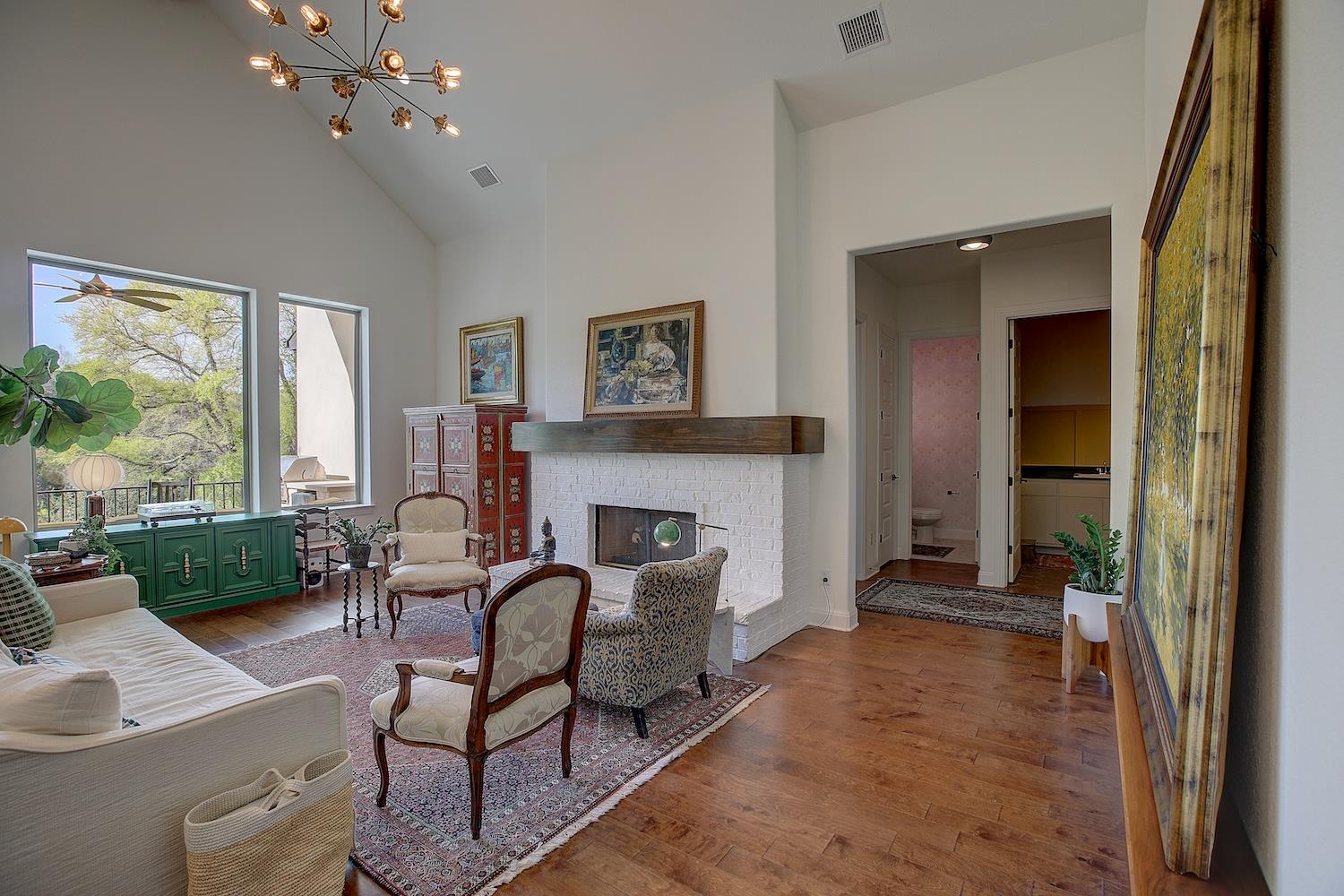 129 Hollytree Ct, Georgetown, TX 78628