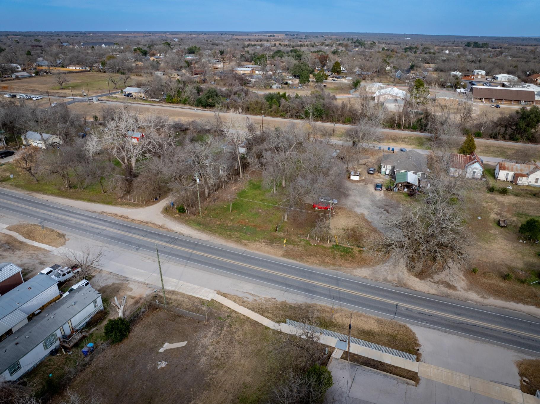 418 S Avenue D Ave, Elgin, TX 78621