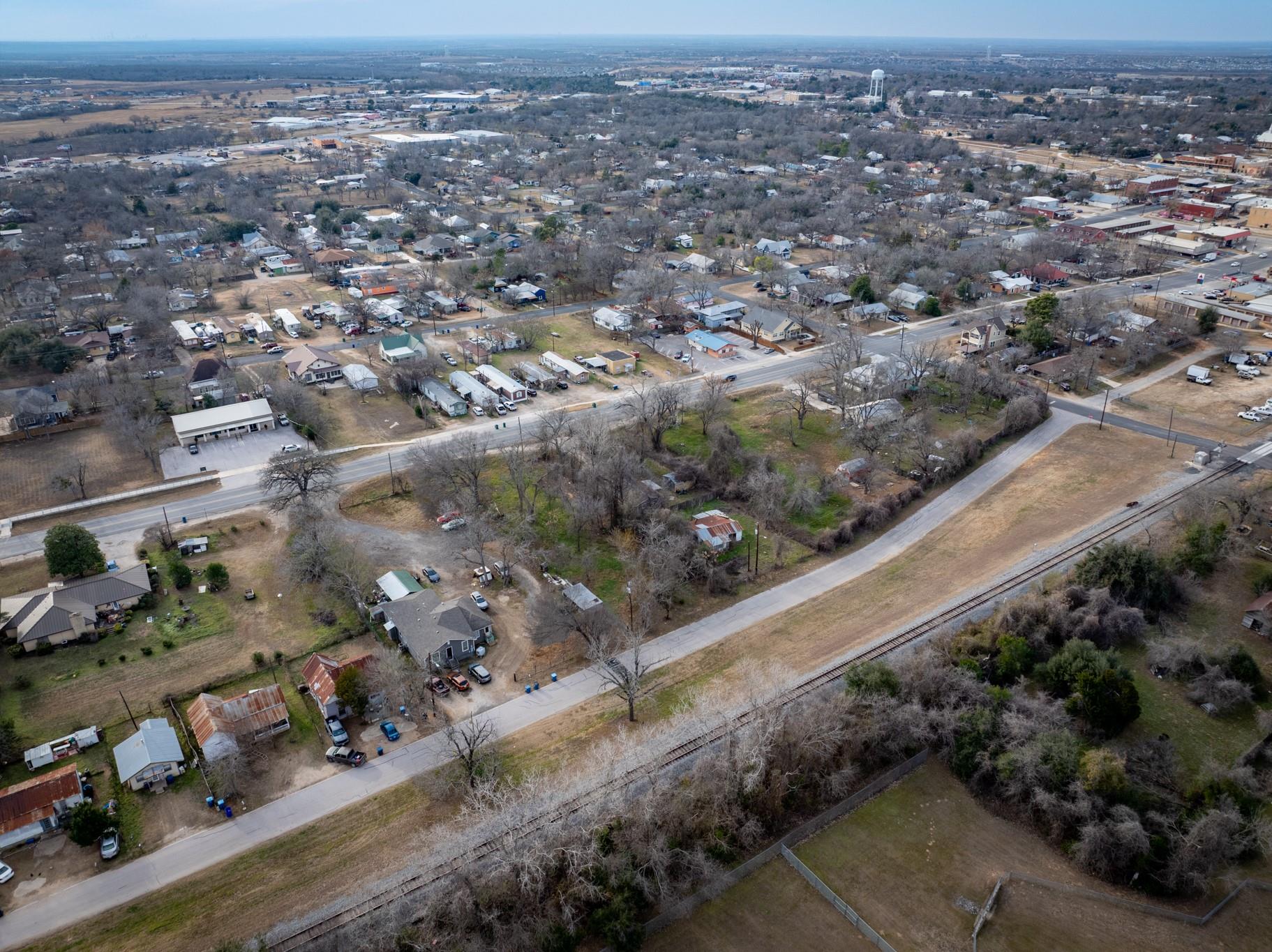 418 S Avenue D Ave, Elgin, TX 78621