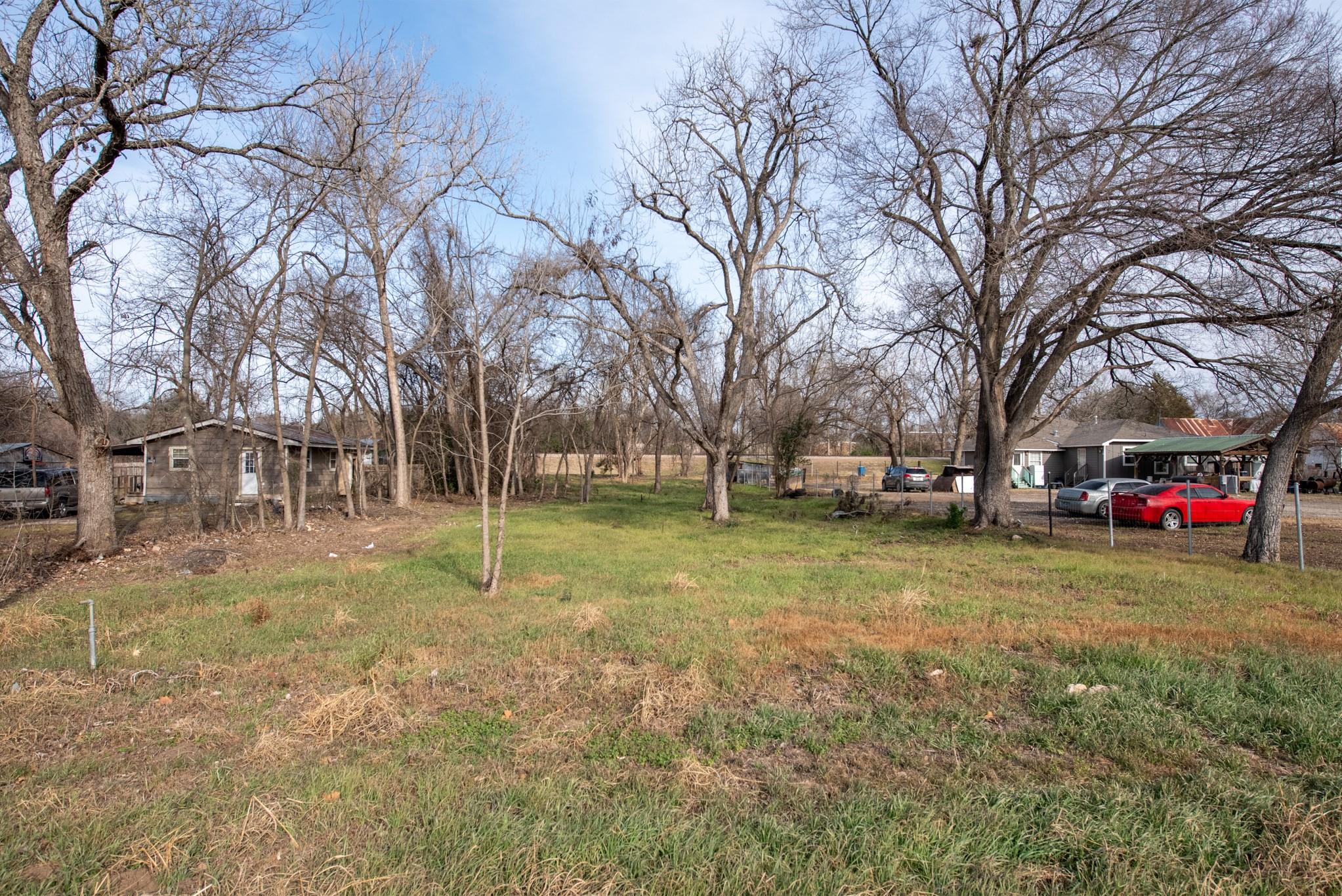 418 S Avenue D Ave, Elgin, TX 78621