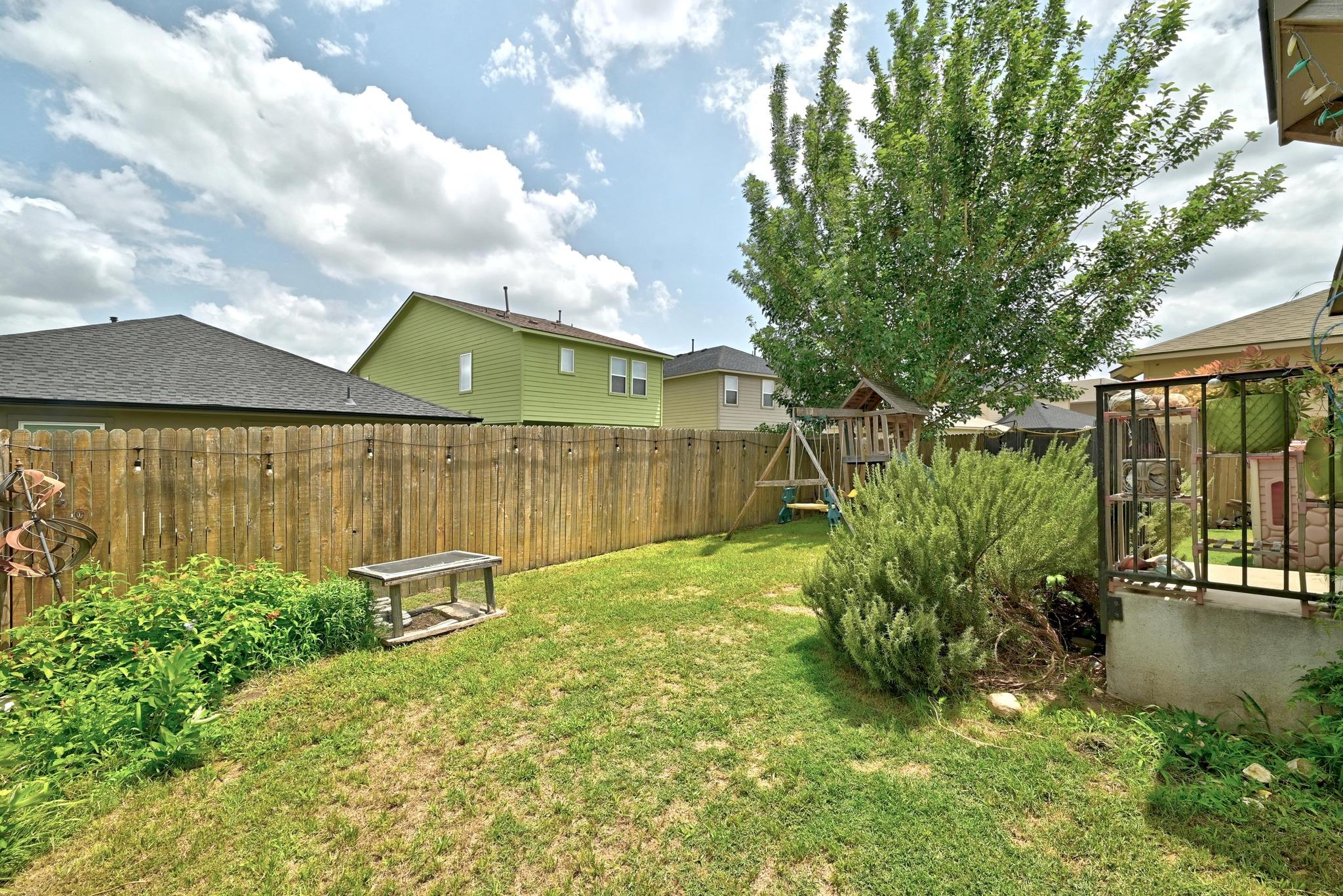 166 Tallow Trl, San Marcos, TX 78666