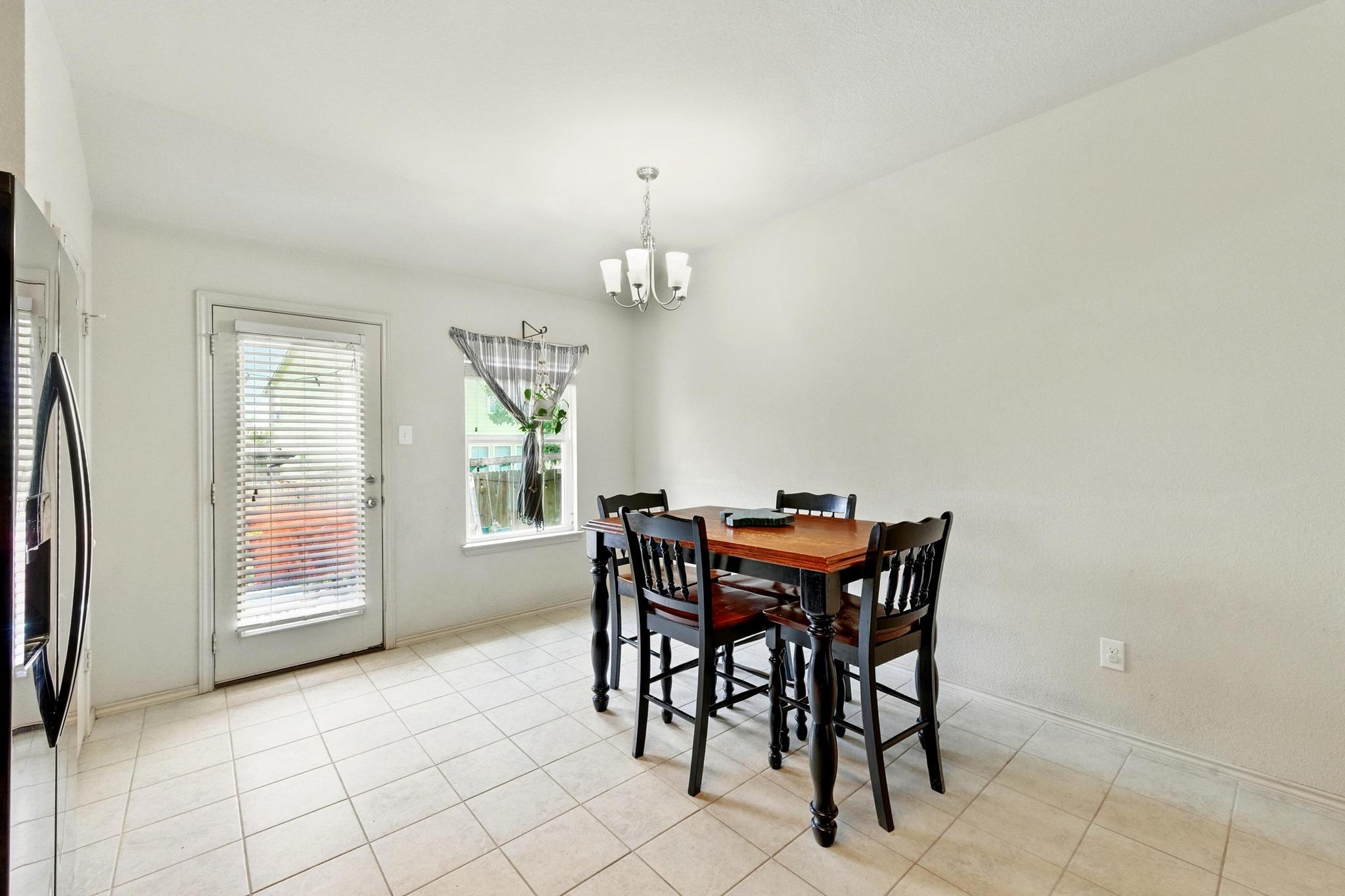 166 Tallow Trl, San Marcos, TX 78666