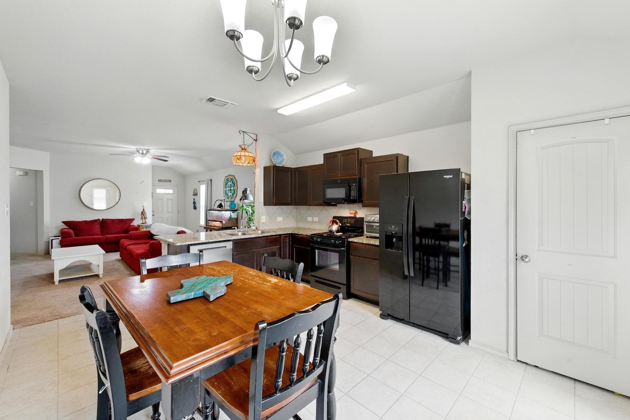 166 Tallow Trl, San Marcos, TX 78666