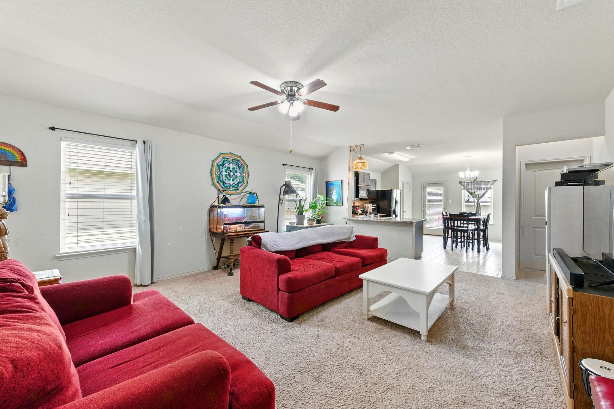 166 Tallow Trl, San Marcos, TX 78666