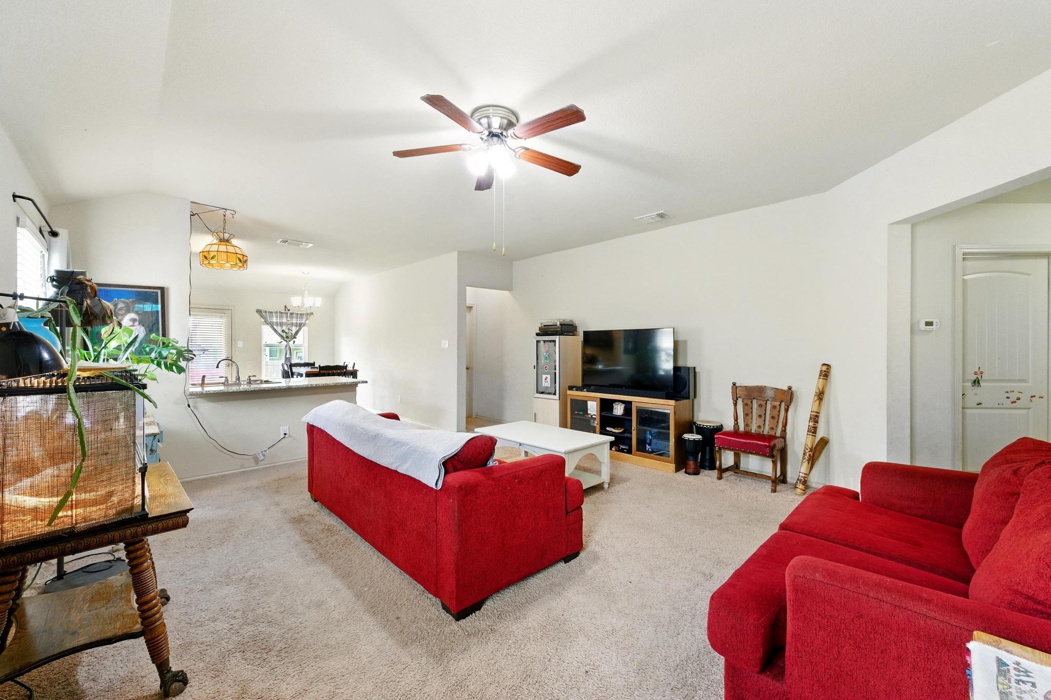 166 Tallow Trl, San Marcos, TX 78666