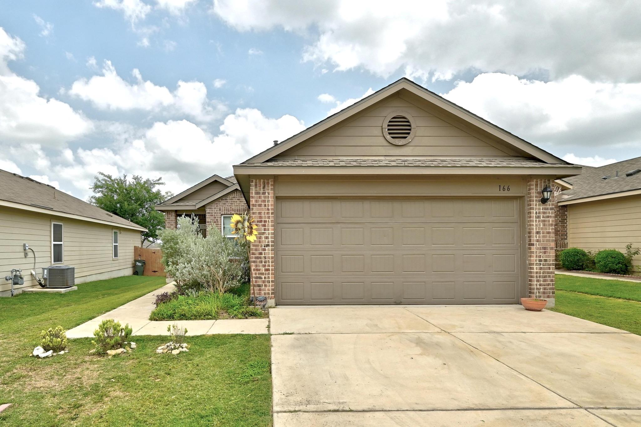 166 Tallow Trl, San Marcos, TX 78666