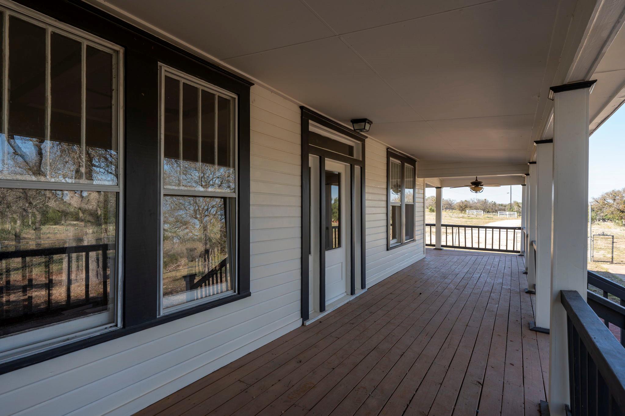 1501 Beaver Ln, Florence, TX 76527