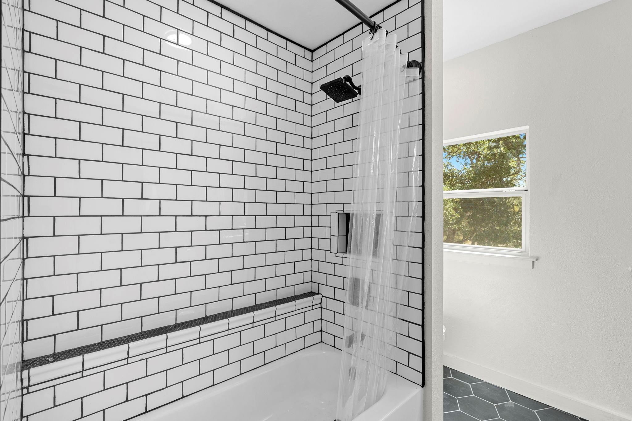 1501 Beaver Ln, Florence, TX 76527