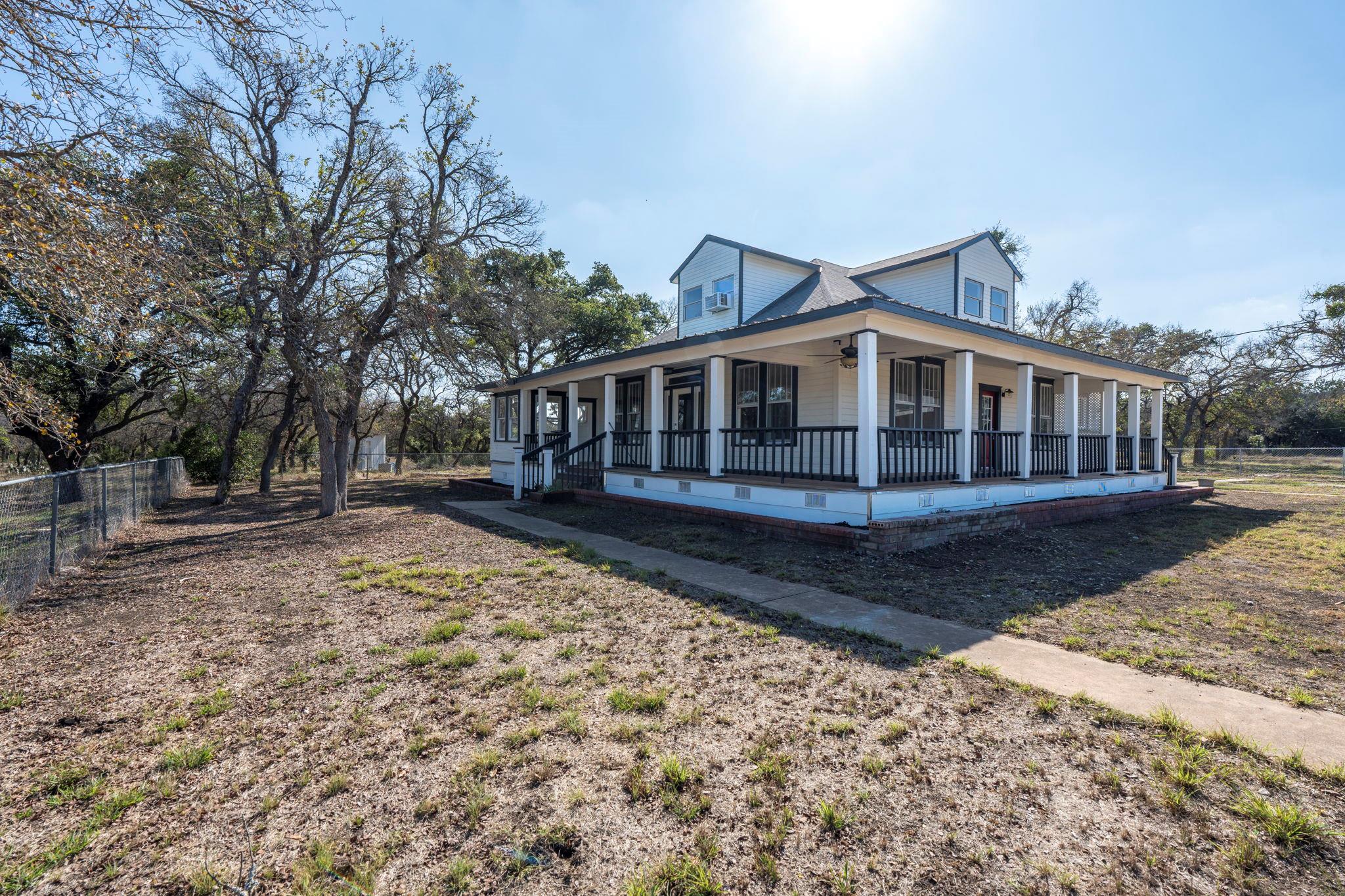 1501 Beaver Ln, Florence, TX 76527