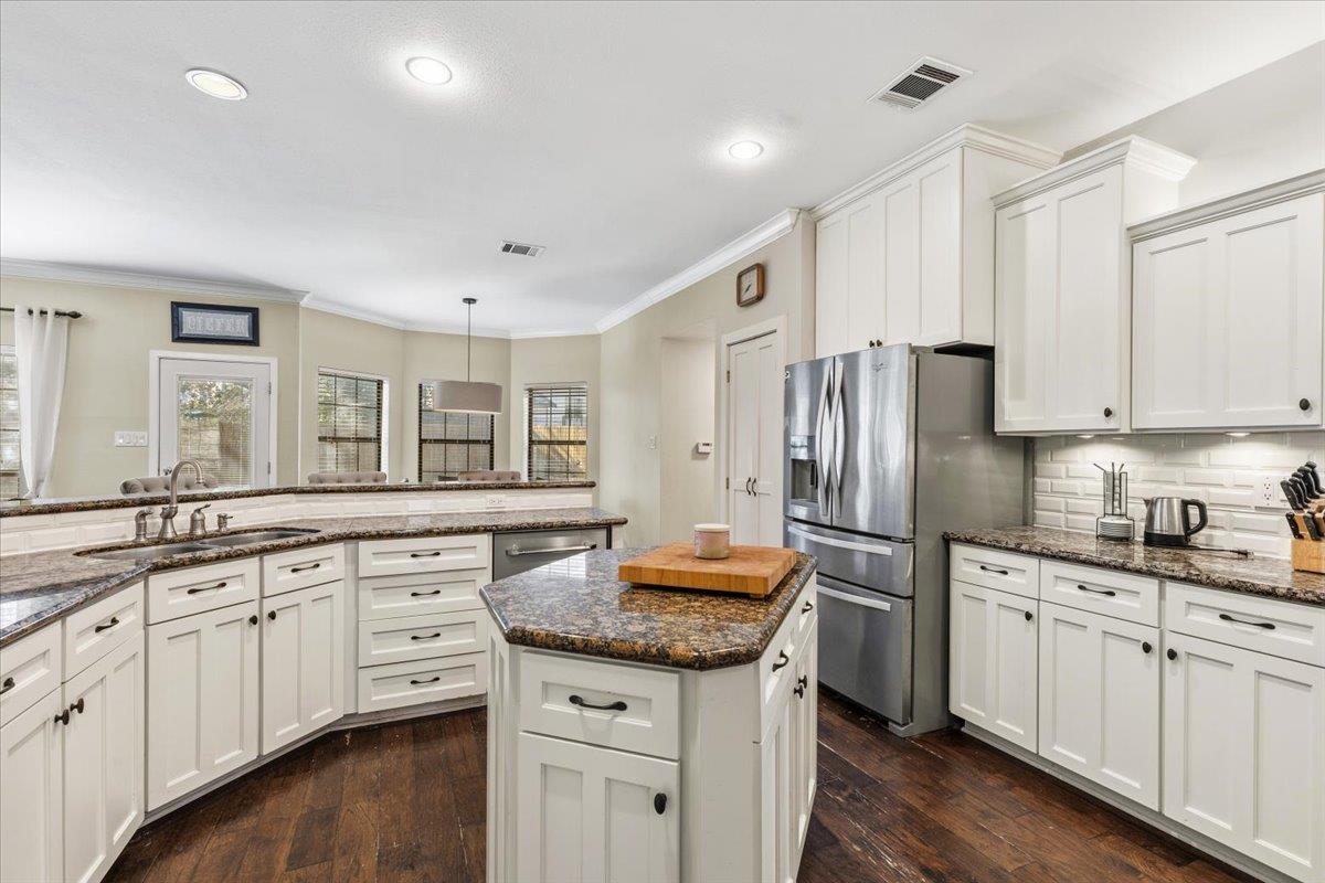 9409 Caracas Dr, Austin, TX 78733