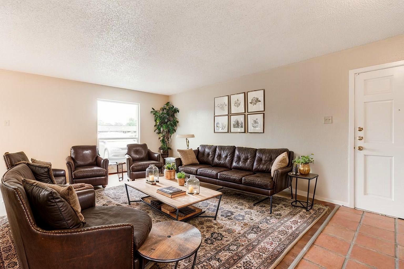 2611 Ektom Dr # B, Austin, TX 78745