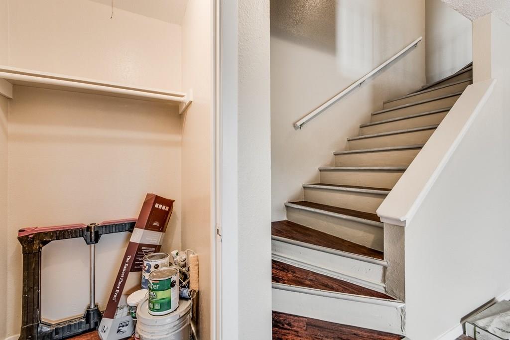 2611 Ektom Dr # B, Austin, TX 78745