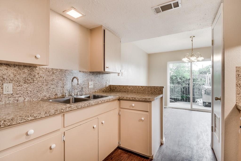 2611 Ektom Dr # B, Austin, TX 78745