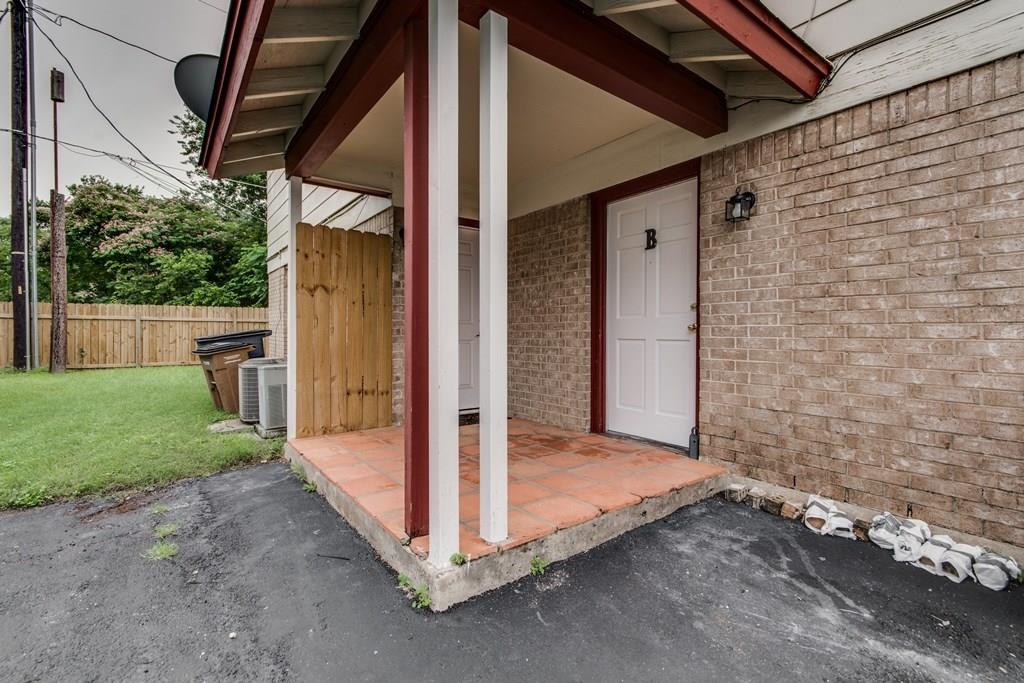 2611 Ektom Dr # B, Austin, TX 78745